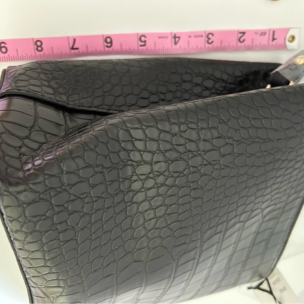 NWT AOTA Croc Grain Vegan Leather Crossbody Bucket Bag - Picture 10 of 11